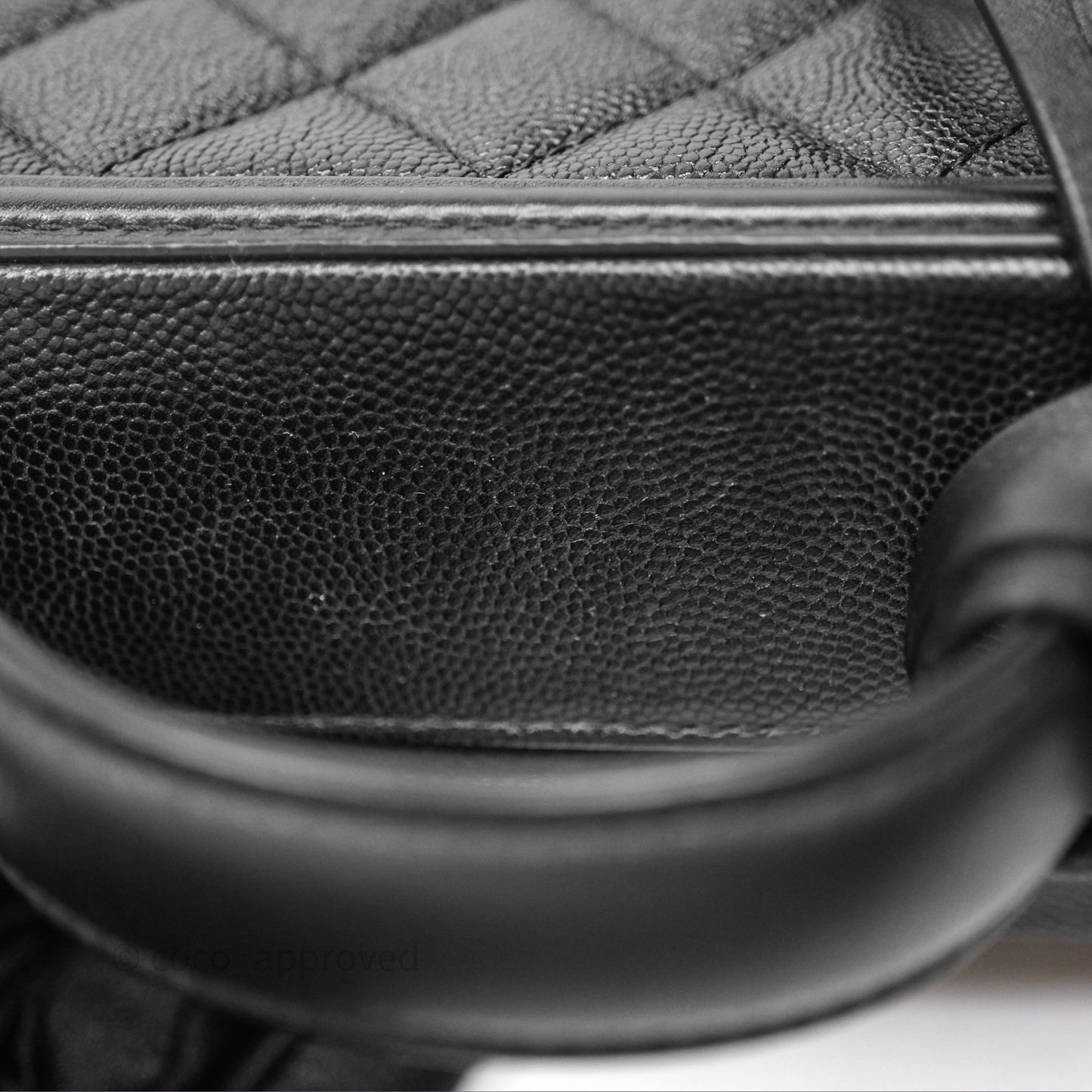 Chanel Quilted Medium CC Filigree Vanity Case Black Caviar Aged Gold Hardware