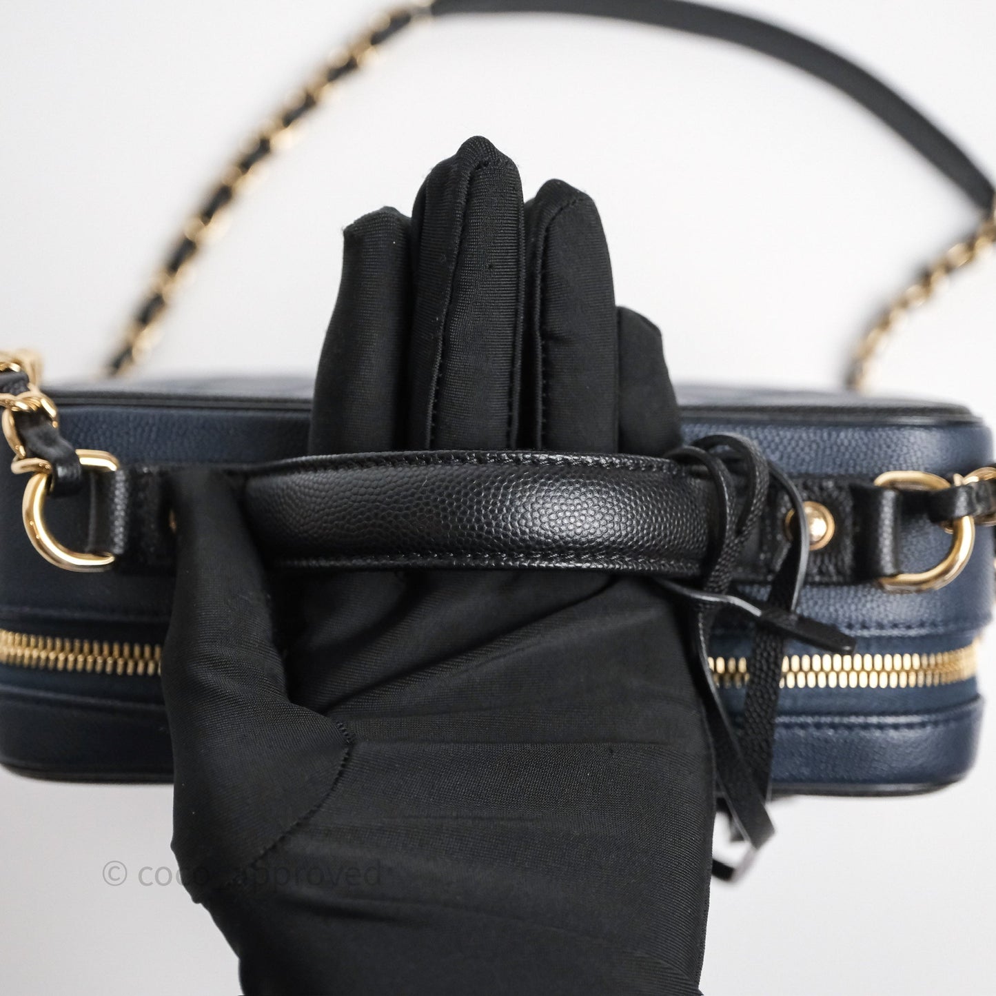 Chanel Quilted Medium CC Filigree Vanity Case Dark Navy Caviar Gold Hardware