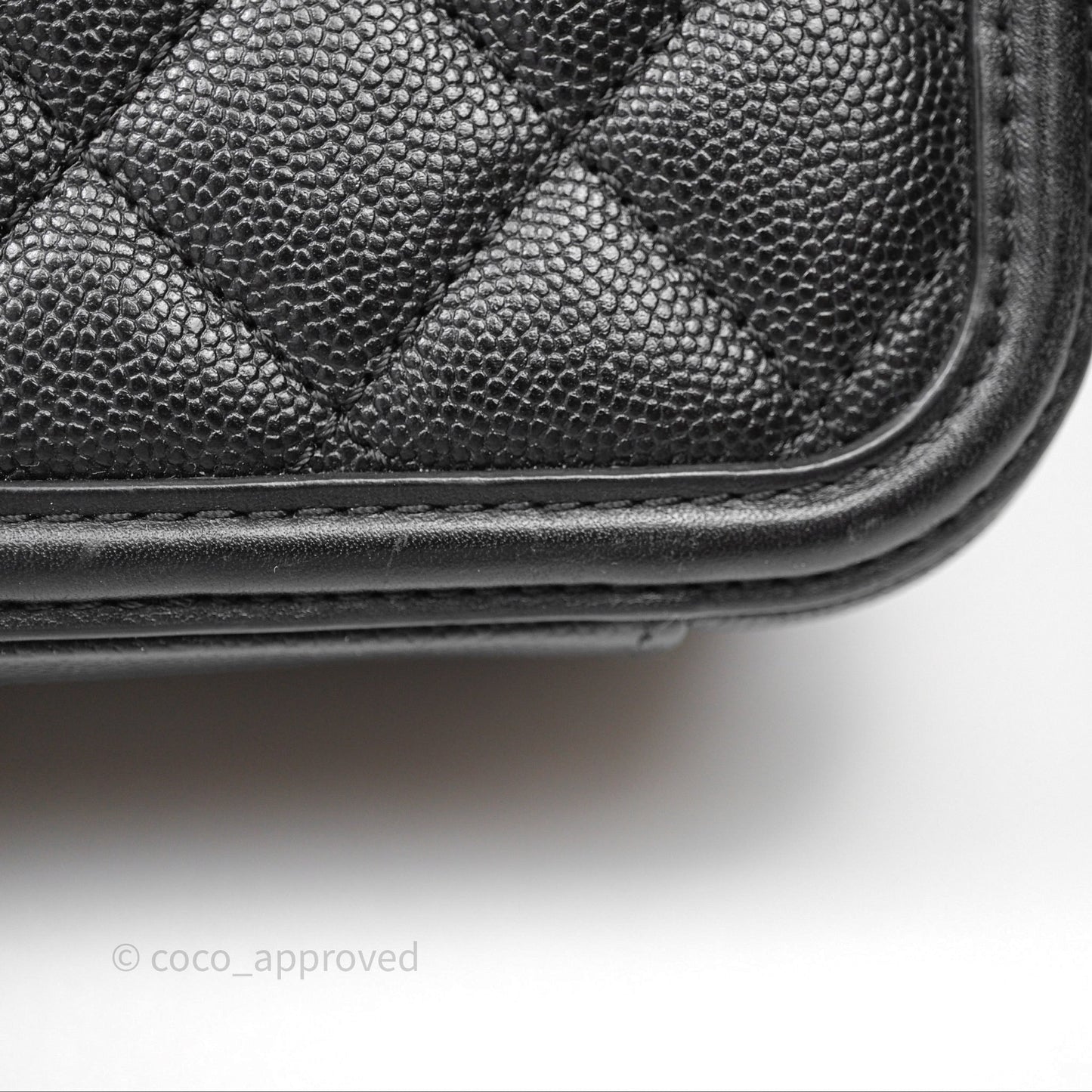 Chanel Quilted Medium CC Filigree Vanity Case Black Caviar Aged Gold Hardware