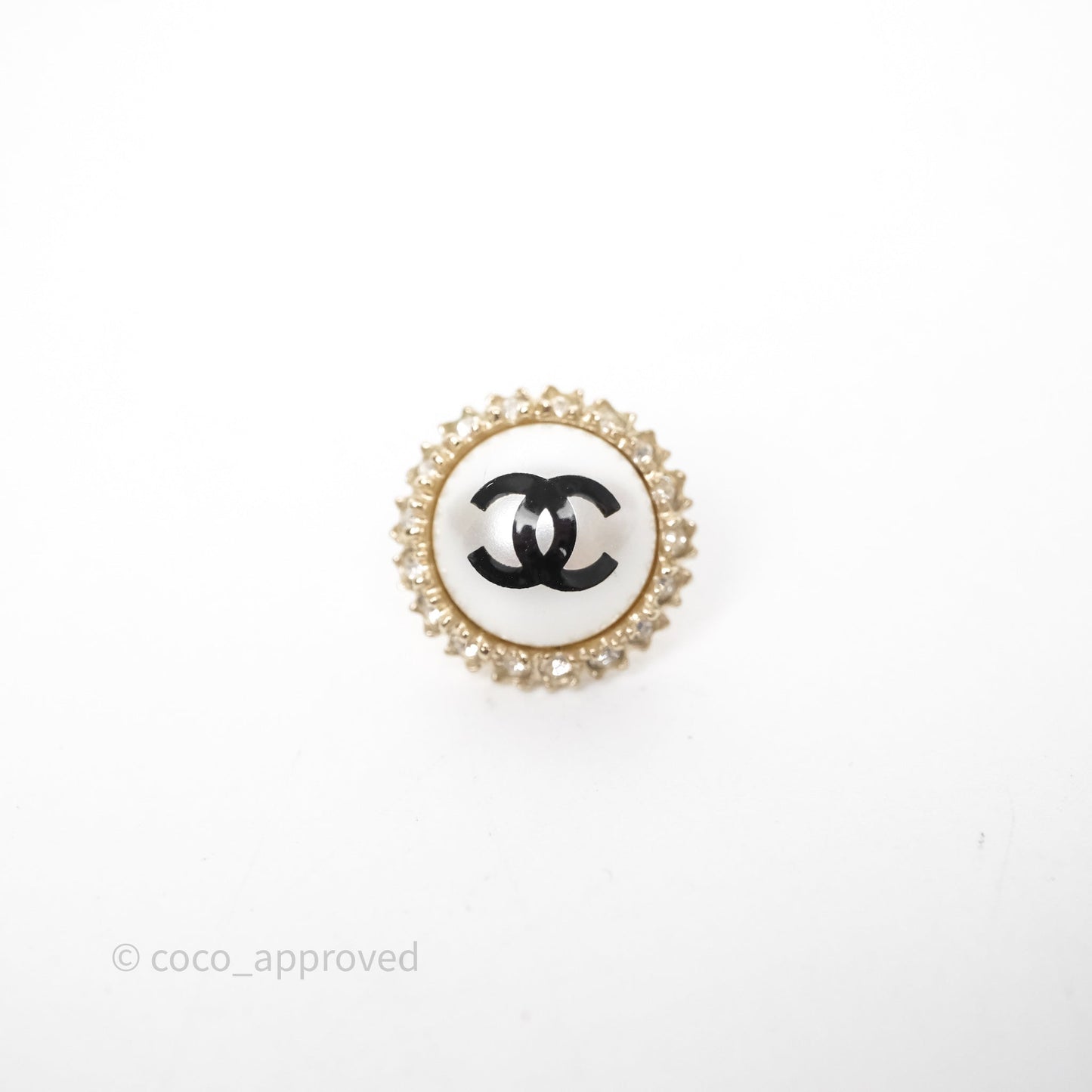 Chanel CC Pearl Crystal Round Earrings Gold Tone 20P