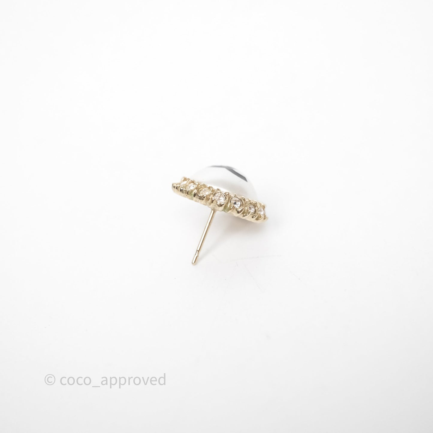 Chanel CC Pearl Crystal Round Earrings Gold Tone 20P