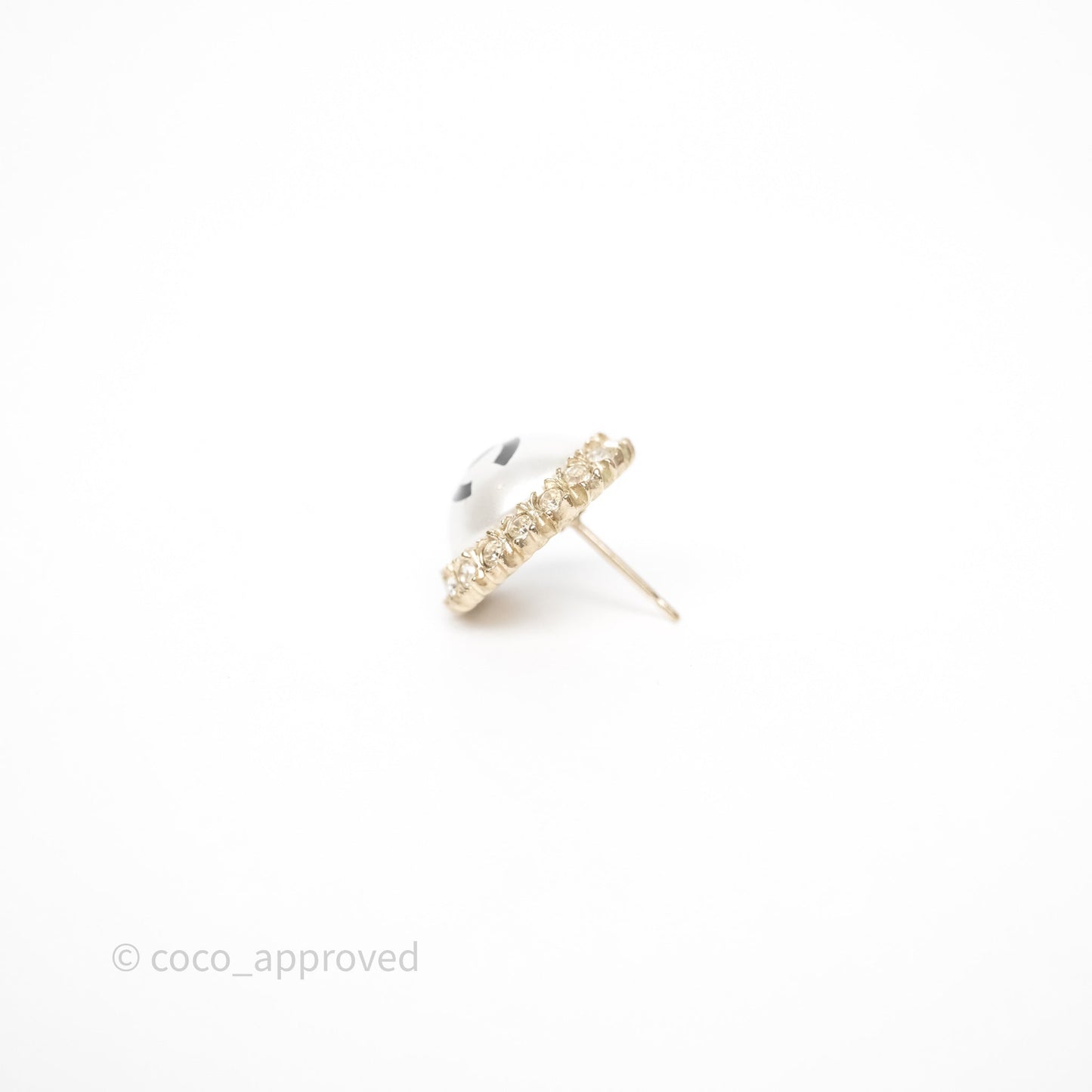 Chanel CC Pearl Crystal Round Earrings Gold Tone 20P