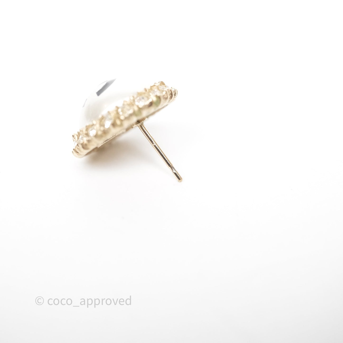 Chanel CC Pearl Crystal Round Earrings Gold Tone 20P