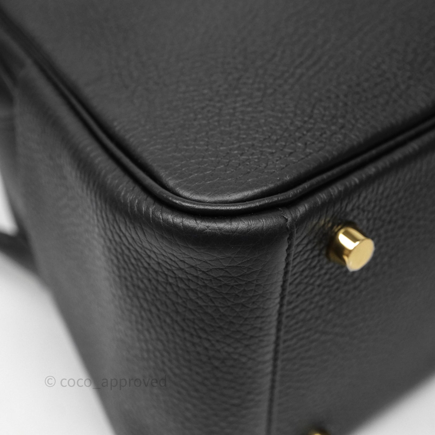 Hermès Lindy 26 Black Noir 89 Clemence Gold Hardware