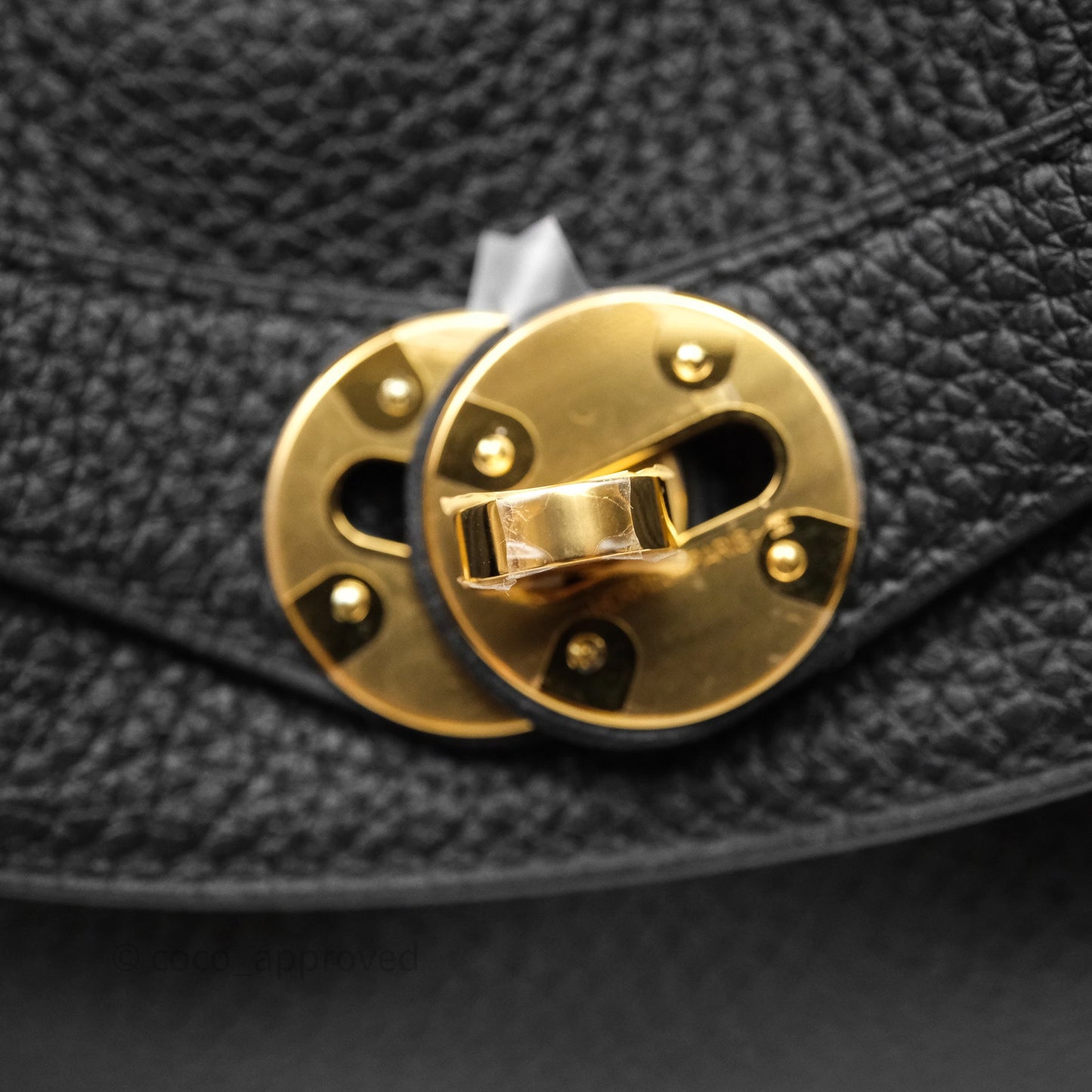 Hermès Lindy 26 Black Noir 89 Clemence Gold Hardware