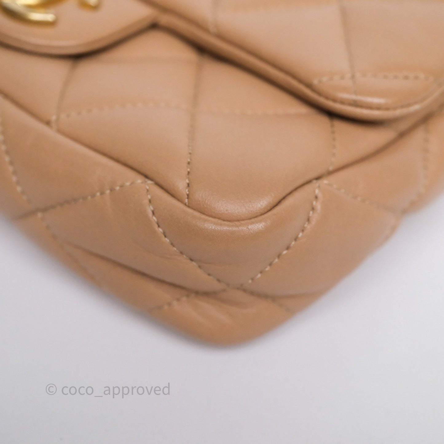 Chanel Small Chunky Chain Flap Bag Lambskin Beige Aged Gold Hardware 22S