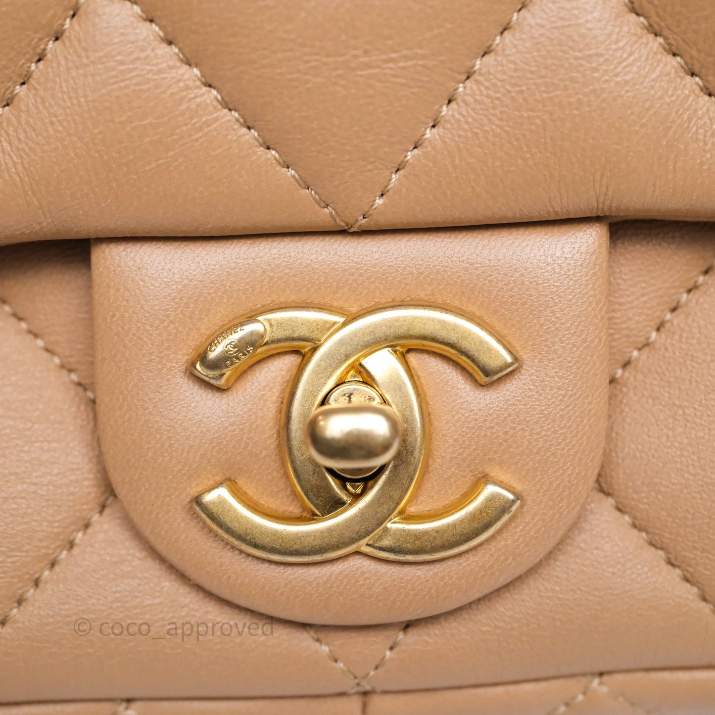 Chanel Small Chunky Chain Flap Bag Lambskin Beige Aged Gold Hardware 22S
