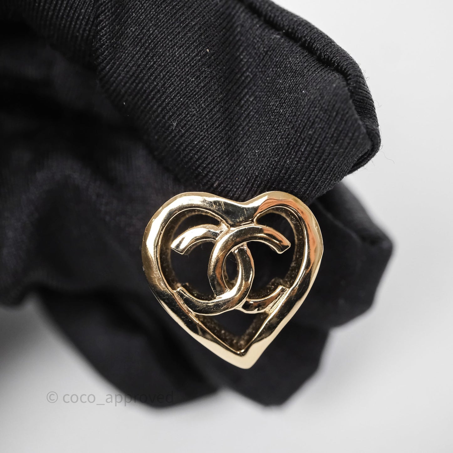 Chanel CC Heart Earrings Gold Tone 22P