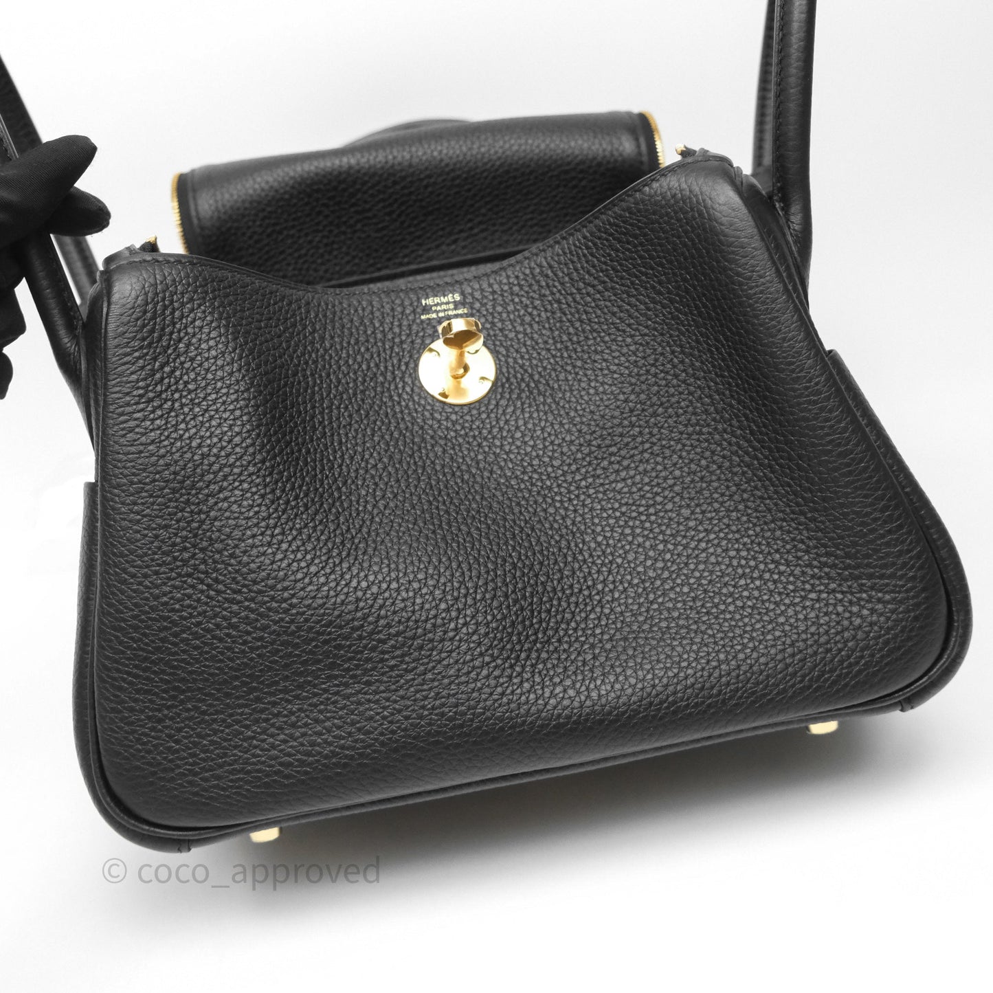 Hermès Lindy 26 Black Noir 89 Clemence Gold Hardware