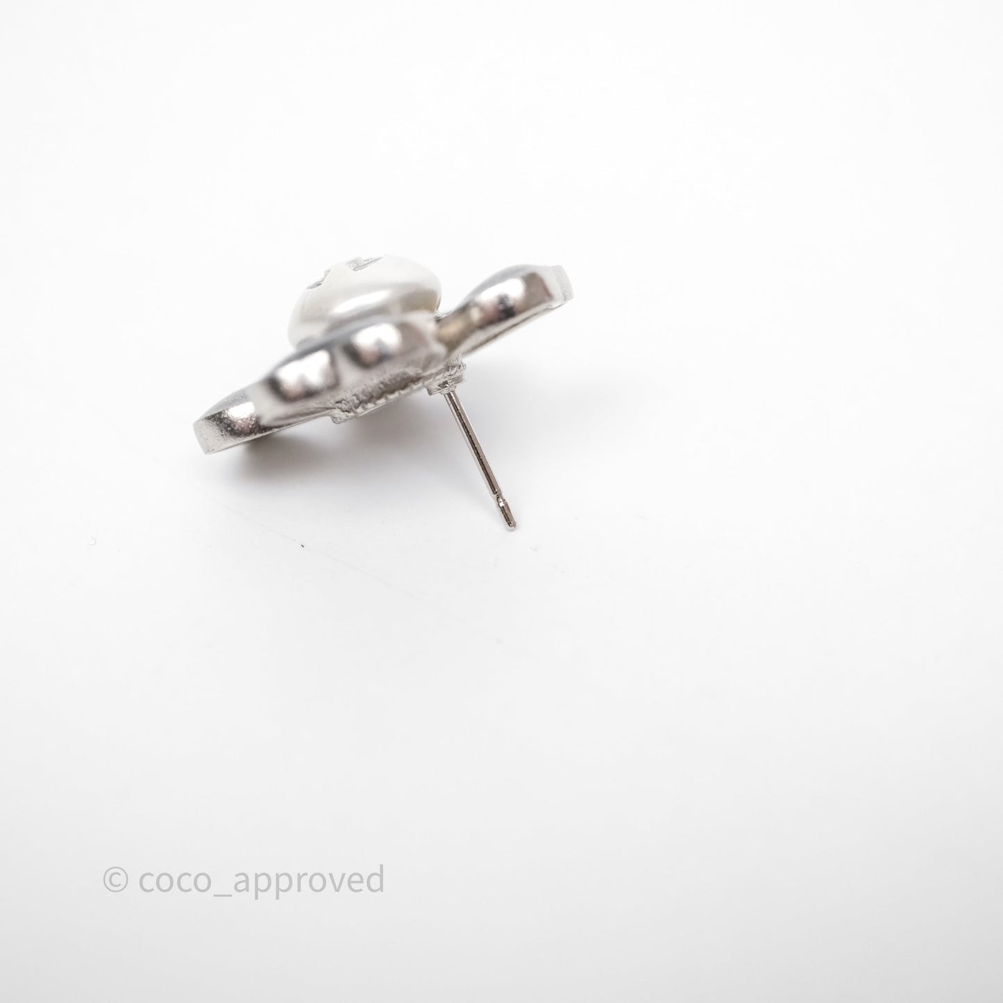 Chanel CC Pearl Black Flower Earrings Silver Tone 21B