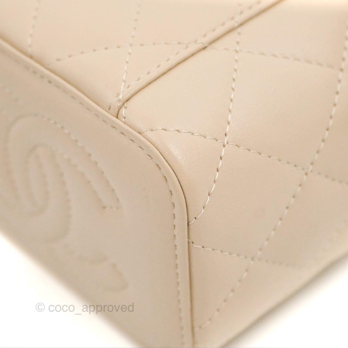 Chanel Mini Top Handle Vanity With Chain Ecru/Beige Lambskin Gold Hardware 23P