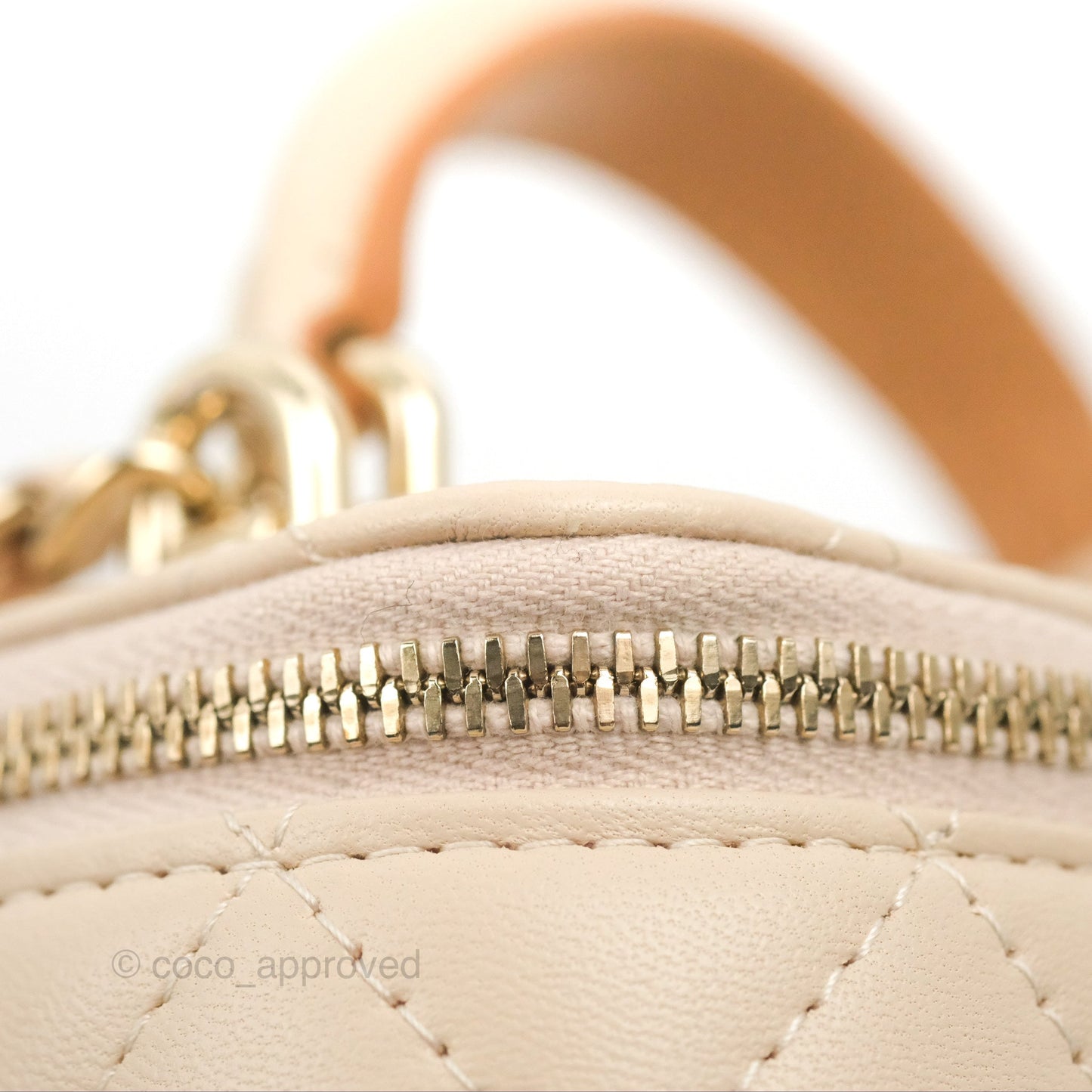Chanel Mini Top Handle Vanity With Chain Ecru/Beige Lambskin Gold Hardware 23P