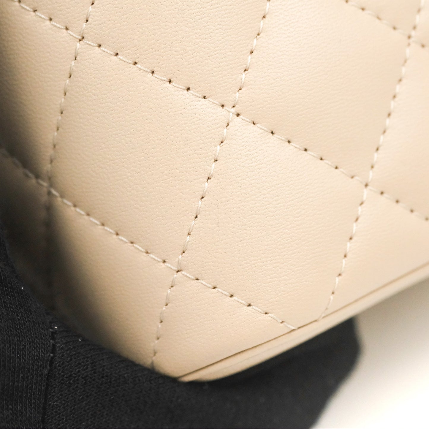 Chanel Mini Top Handle Vanity With Chain Ecru/Beige Lambskin Gold Hardware 23P