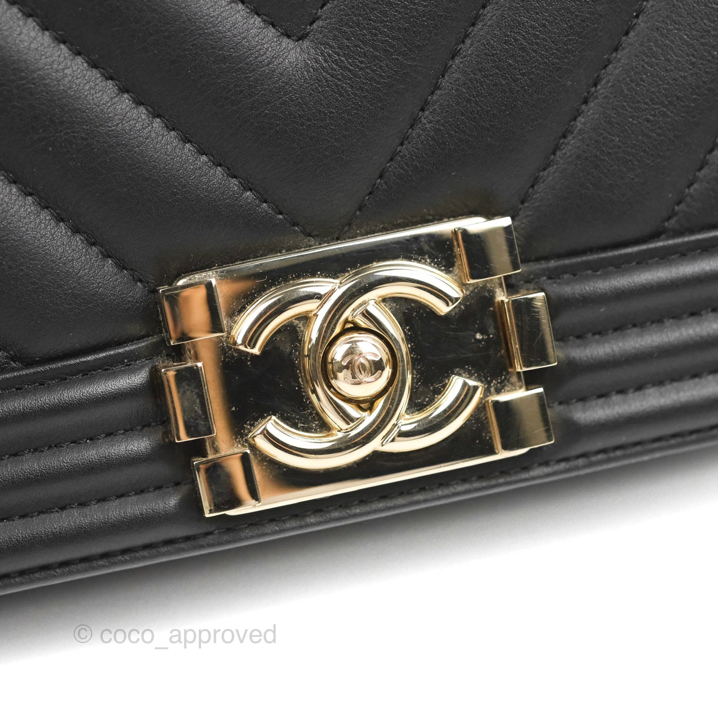 Chanel Chevron Medium Boy Black Calfskin Gold Hardware
