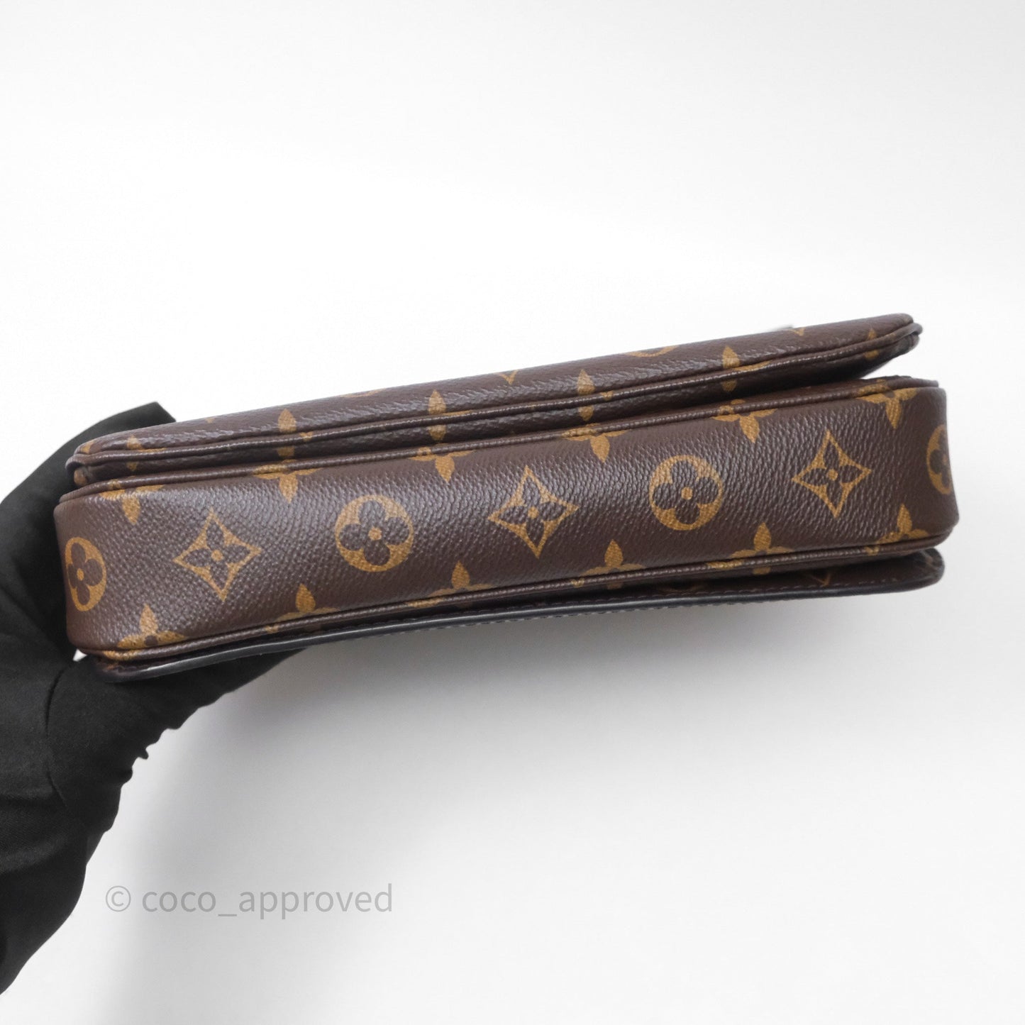 Louis Vuitton Pochette Metis Monogram