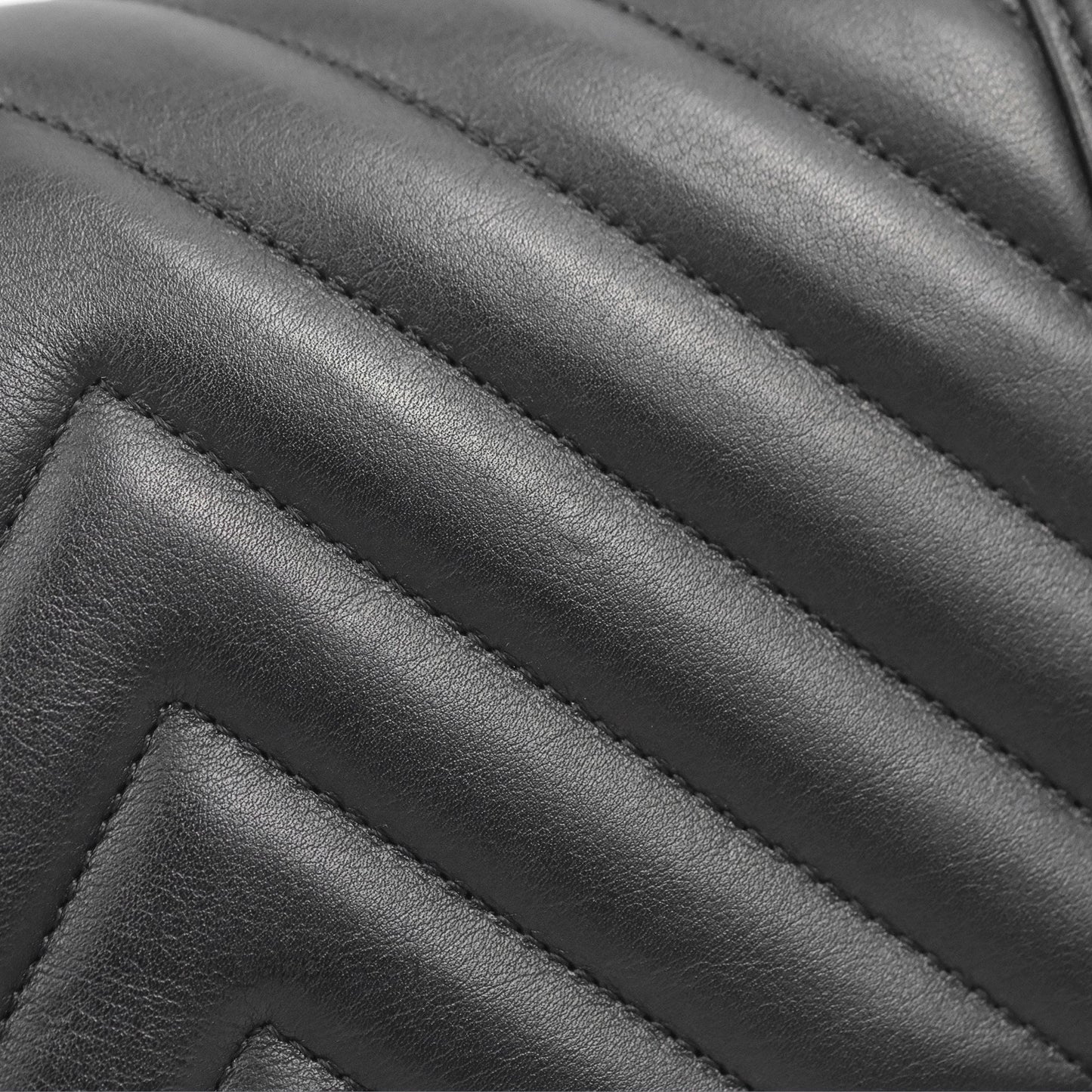 Chanel Chevron Medium Boy Black Calfskin Gold Hardware