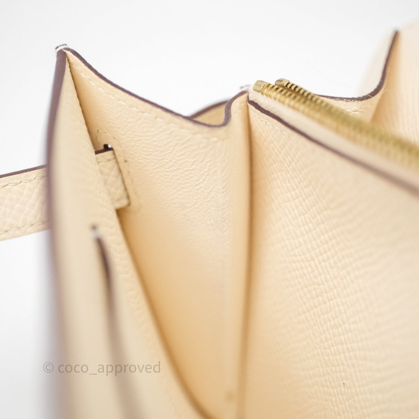 Hermès Kelly To Go Wallet Nata Epsom Gold Hardware