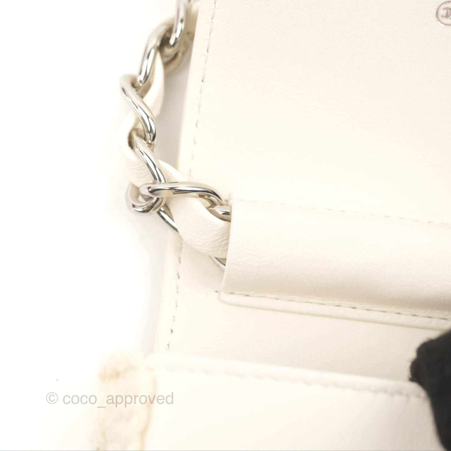 LChanel Mini Bag White Lambskin Crochet Gold Hardware 22C