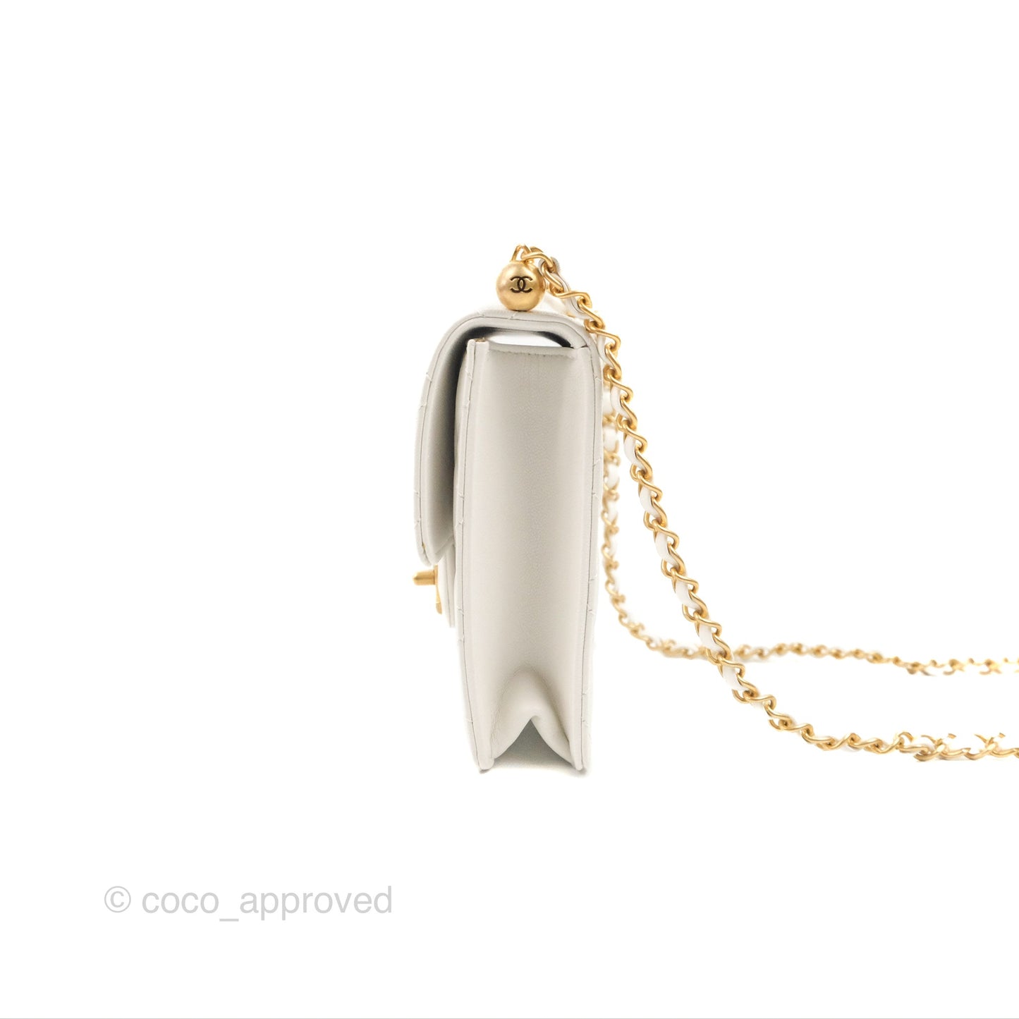 Chanel Quilted Chic Pearls Flap White Goatskin Aged Gold Hardware