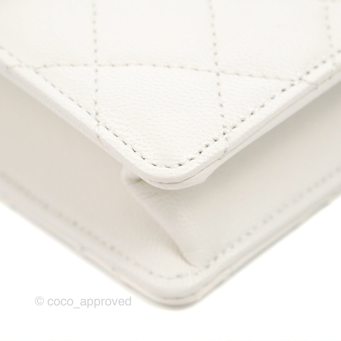 Chanel Quilted Chic Pearls Flap White Goatskin Aged Gold Hardware
