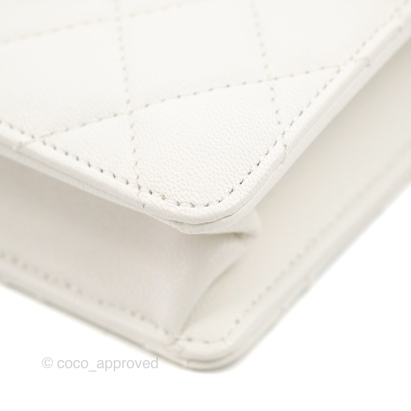 Chanel Quilted Chic Pearls Flap White Goatskin Aged Gold Hardware