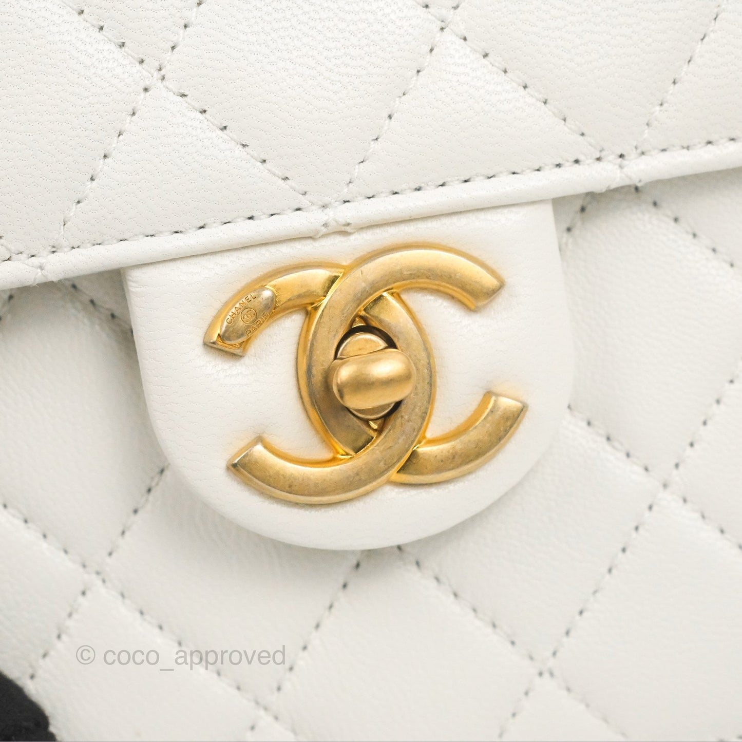 Chanel Quilted Chic Pearls Flap White Goatskin Aged Gold Hardware