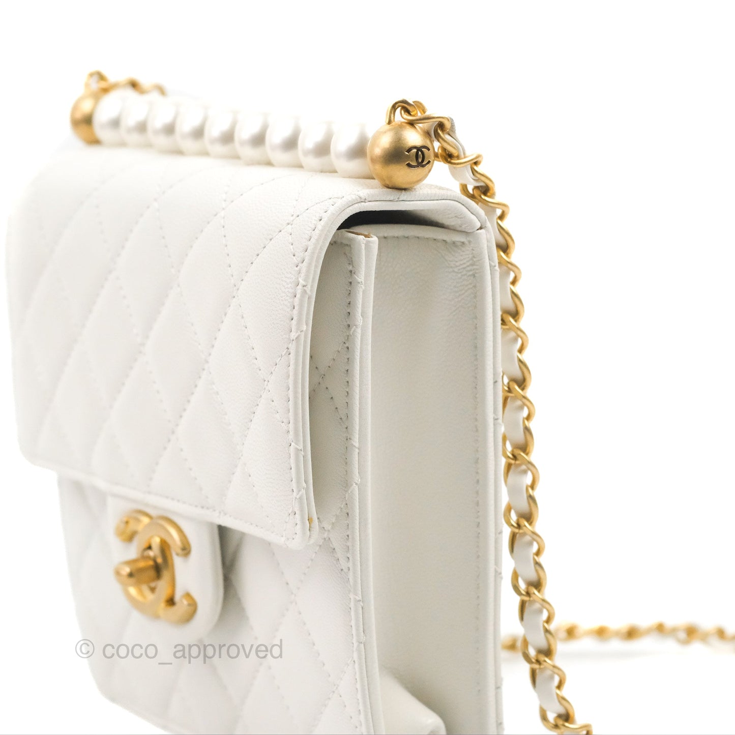 Chanel Quilted Chic Pearls Flap White Goatskin Aged Gold Hardware