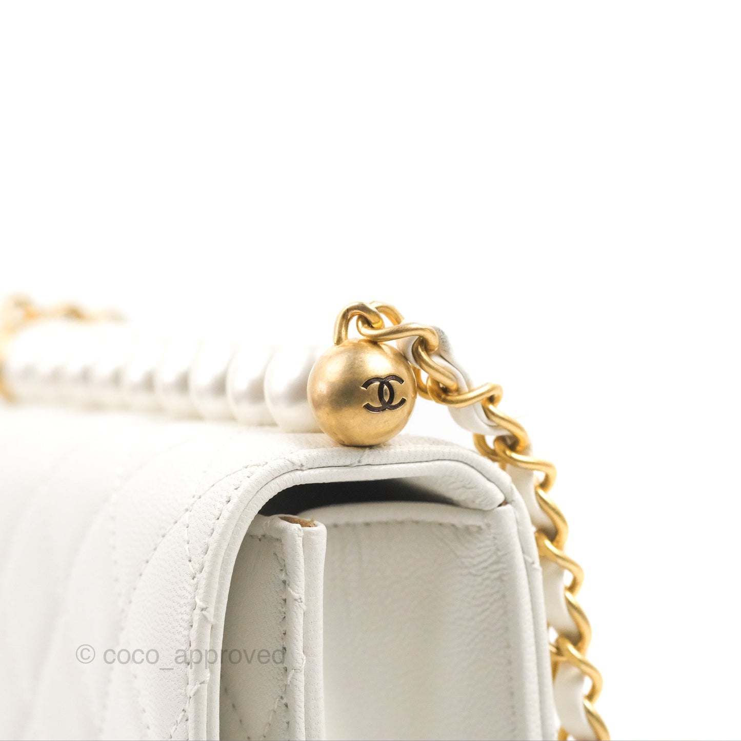 Chanel Quilted Chic Pearls Flap White Goatskin Aged Gold Hardware
