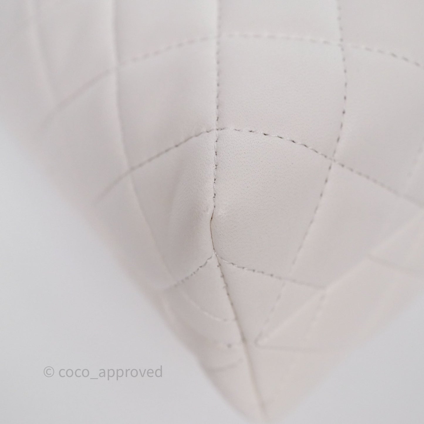 Chanel Crystal Top Handle Hobo Bag with Chain Quilted White Lambskin Gold Hardware 25B
