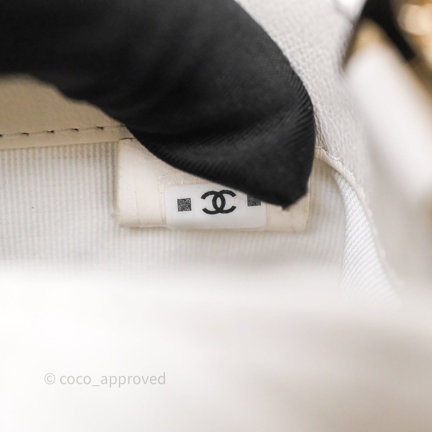 Chanel Crystal Top Handle Hobo Bag with Chain Quilted White Lambskin Gold Hardware 25B