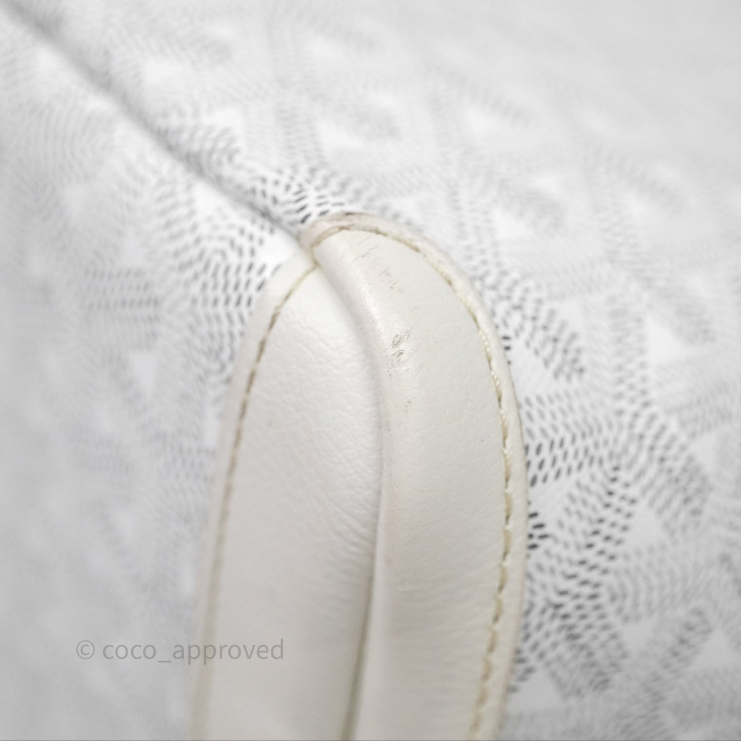 Goyard Artois Goyardine Canvas PM⁣⁣⁣⁣⁣⁣⁣⁣⁣⁣⁣⁣⁣⁣⁣⁣⁣⁣⁣⁣ White Canvas