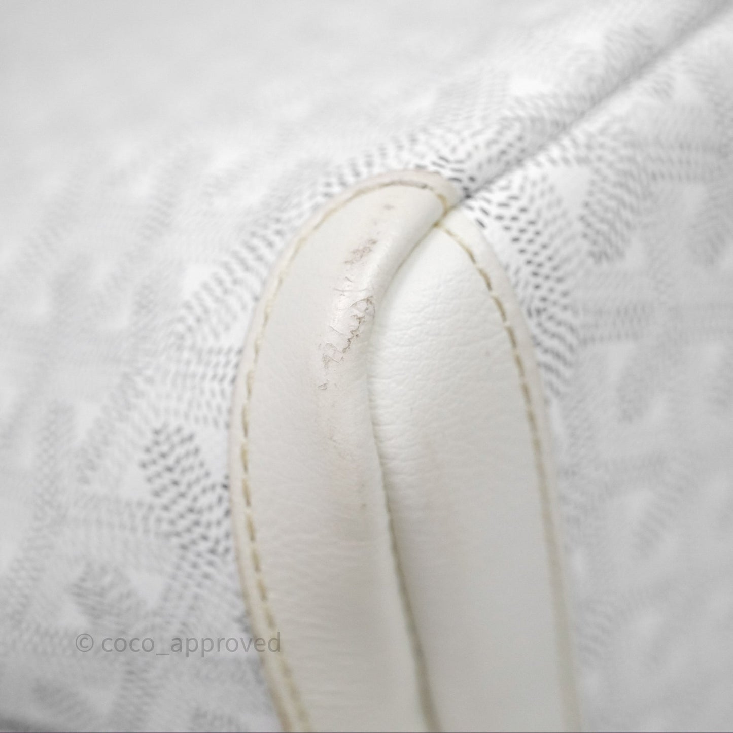Goyard Artois Goyardine Canvas PM⁣⁣⁣⁣⁣⁣⁣⁣⁣⁣⁣⁣⁣⁣⁣⁣⁣⁣⁣⁣ White Canvas