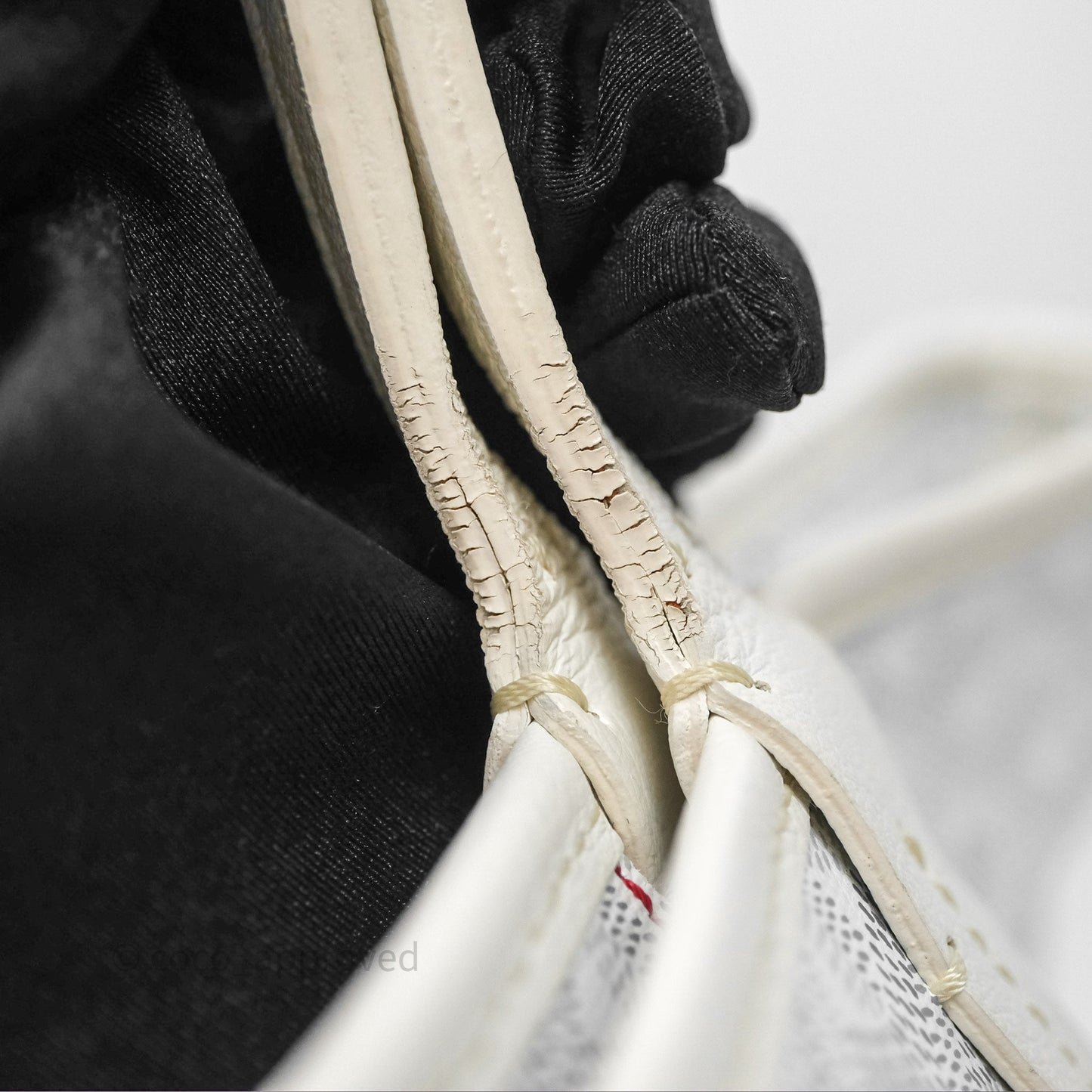 Goyard Artois Goyardine Canvas PM⁣⁣⁣⁣⁣⁣⁣⁣⁣⁣⁣⁣⁣⁣⁣⁣⁣⁣⁣⁣ White Canvas