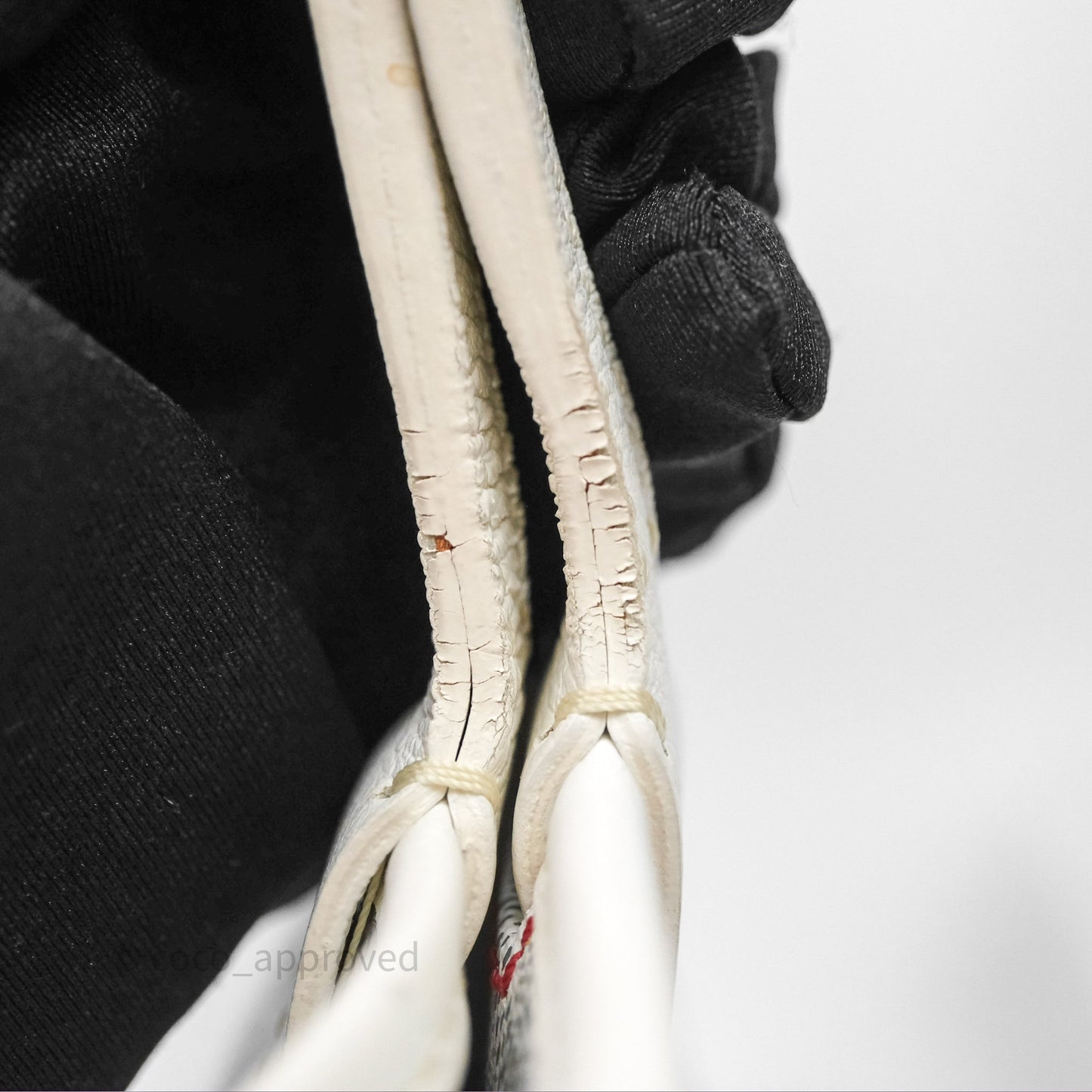 Goyard Artois Goyardine Canvas PM⁣⁣⁣⁣⁣⁣⁣⁣⁣⁣⁣⁣⁣⁣⁣⁣⁣⁣⁣⁣ White Canvas