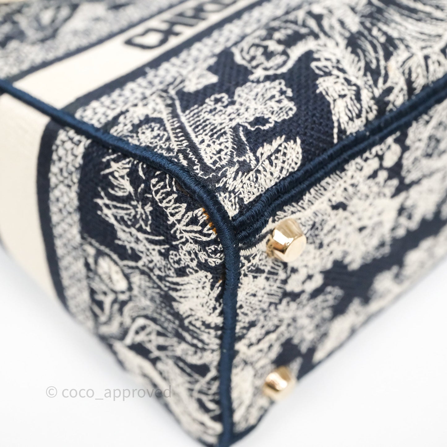 Christian Dior Medium Lady D-Lite Bag Blue Toile de Jouy Reverse Embroidery