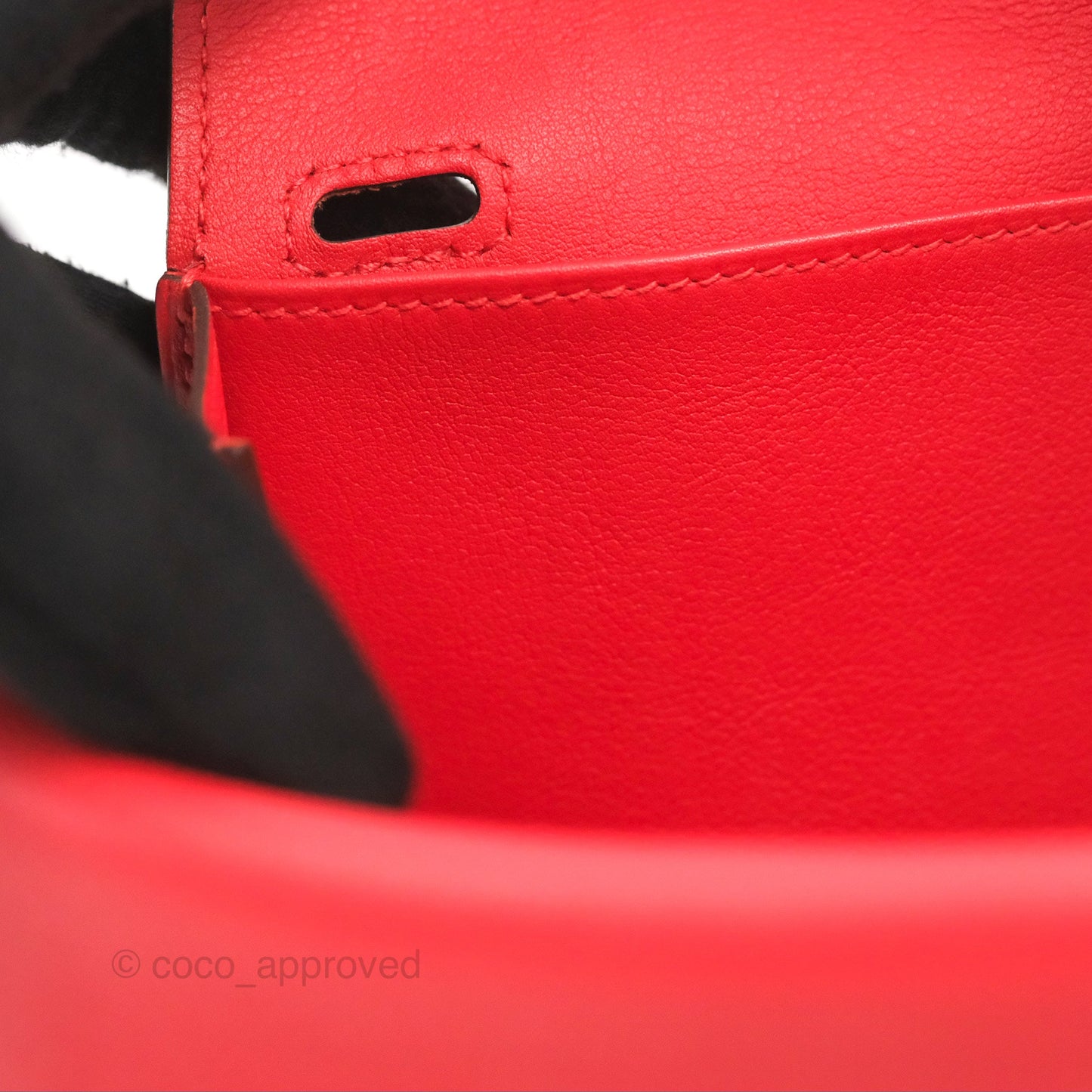 Hermès Halzan 22 Mini Red Swift Palladium Hardware