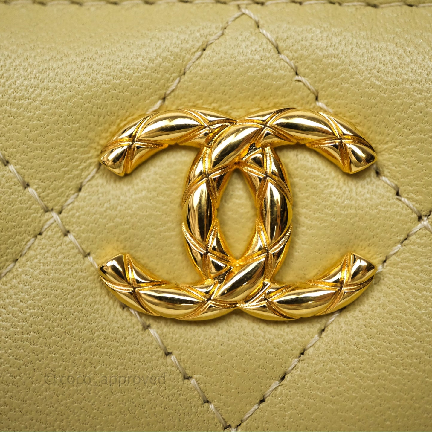 Chanel Vanity With Chain Olive Green Lambskin Gold Hardware