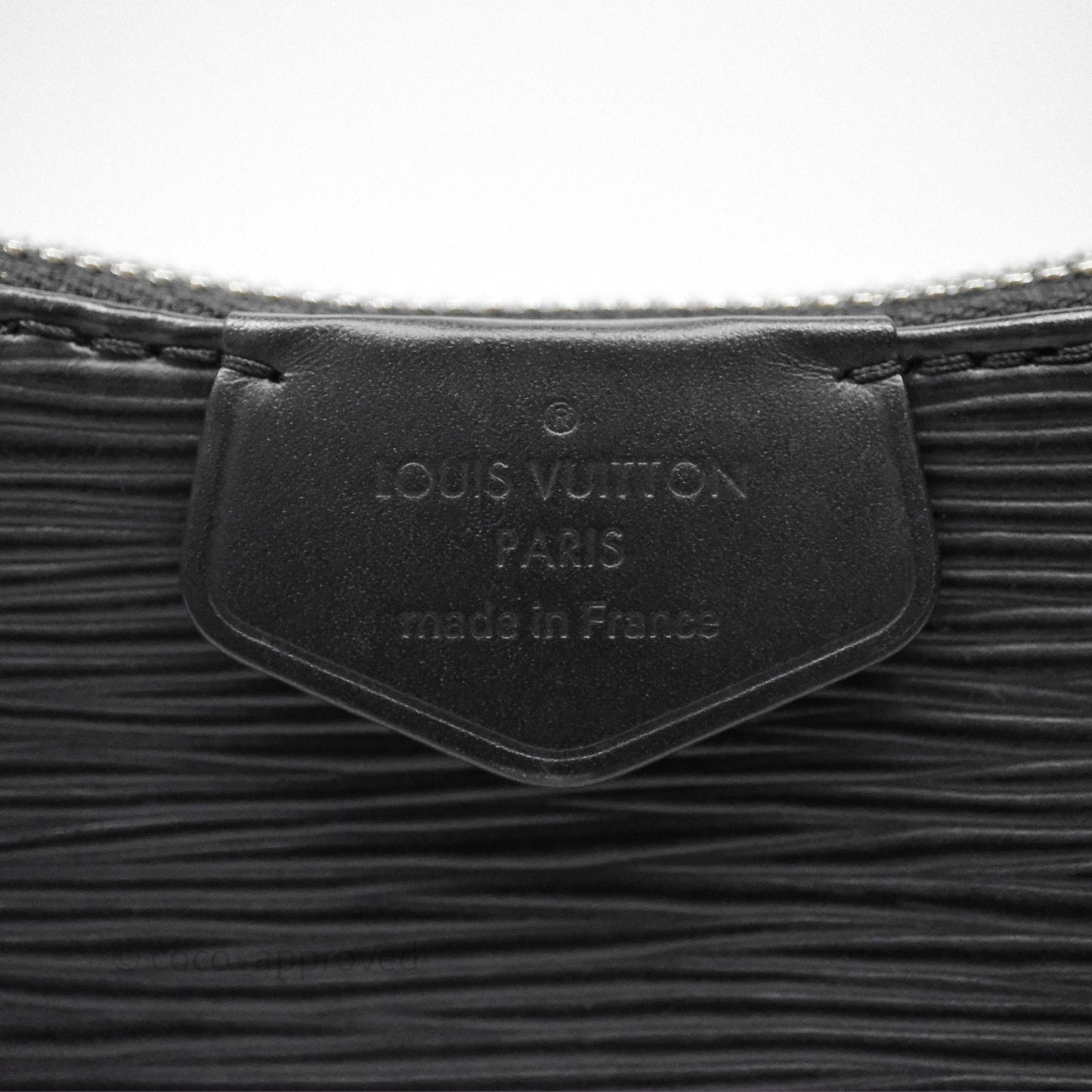 Louis Vuitton Epi Easy Pouch On Strap Black