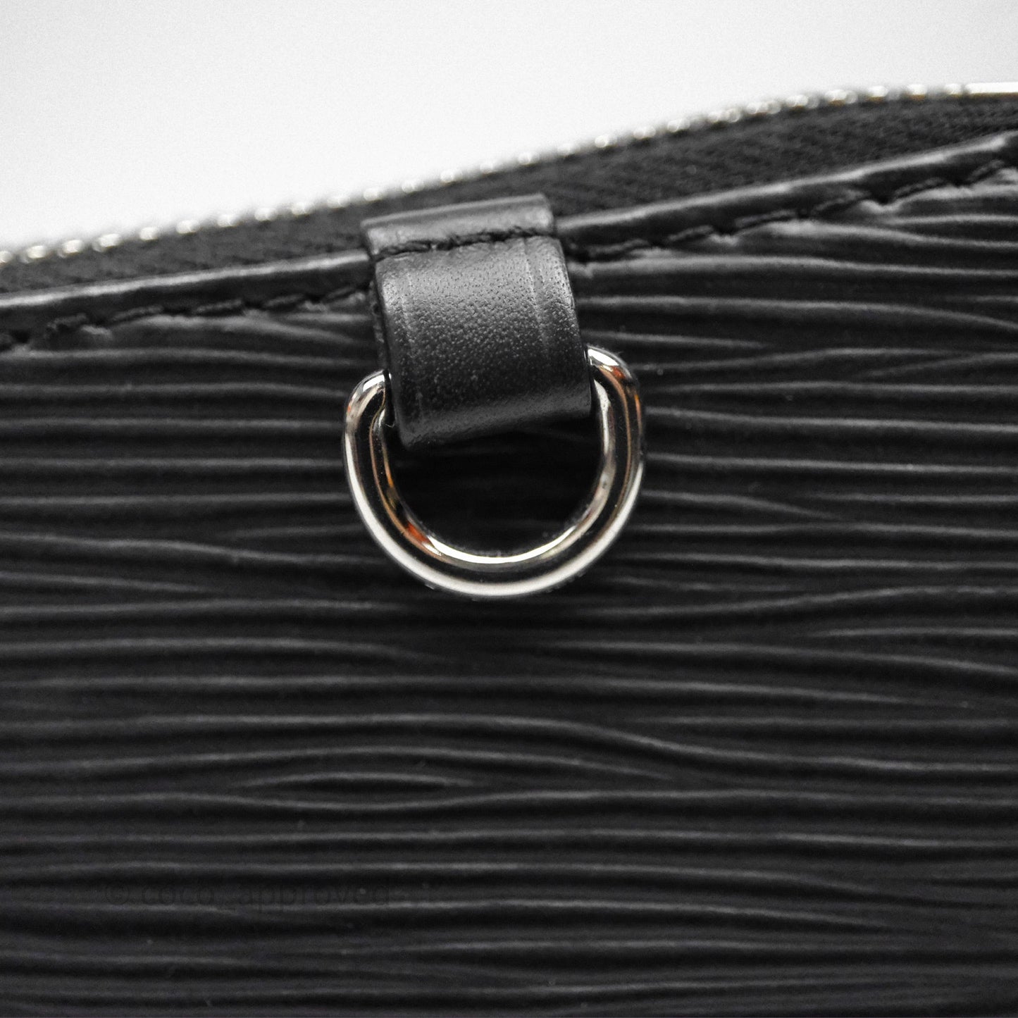 Louis Vuitton Epi Easy Pouch On Strap Black
