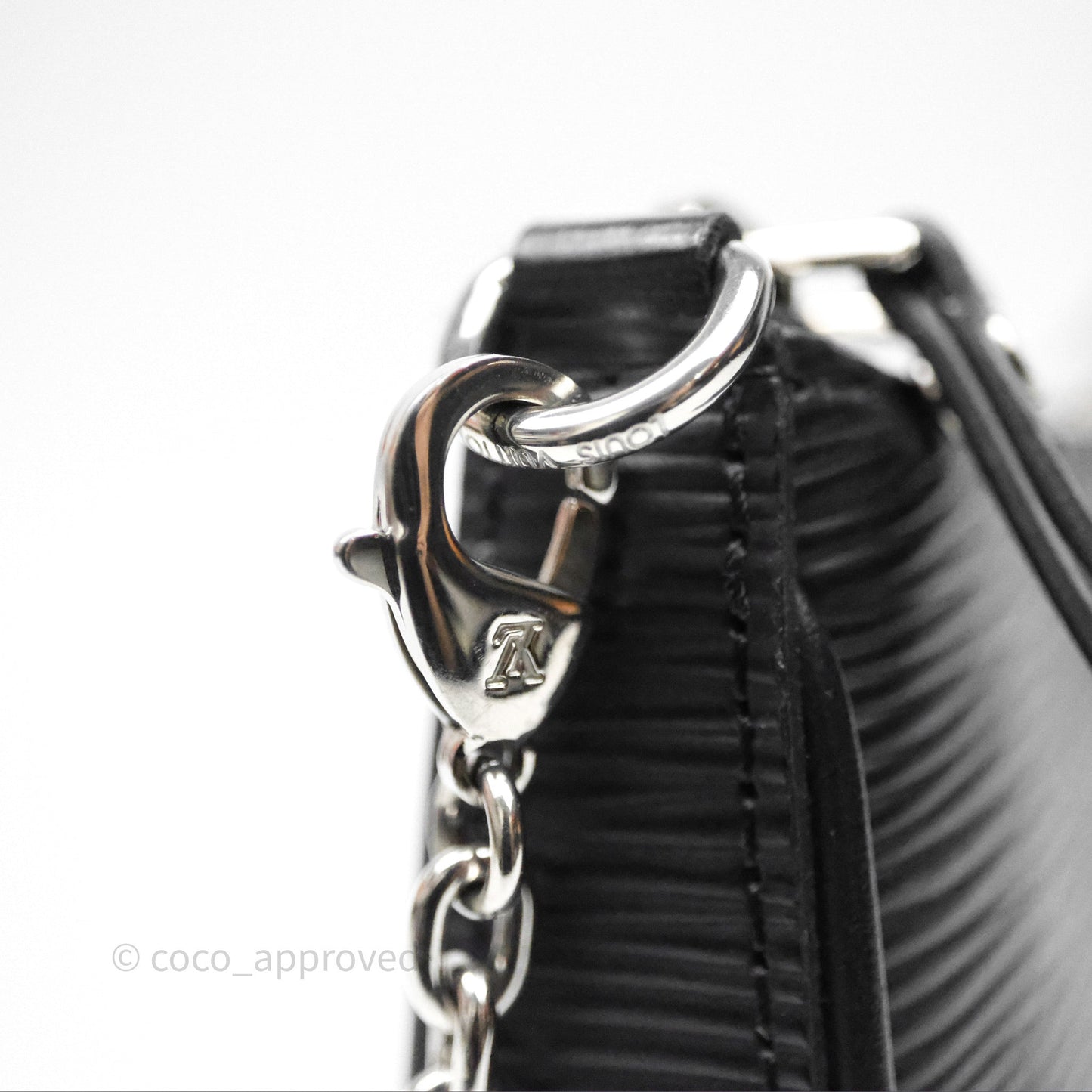 Louis Vuitton Epi Easy Pouch On Strap Black