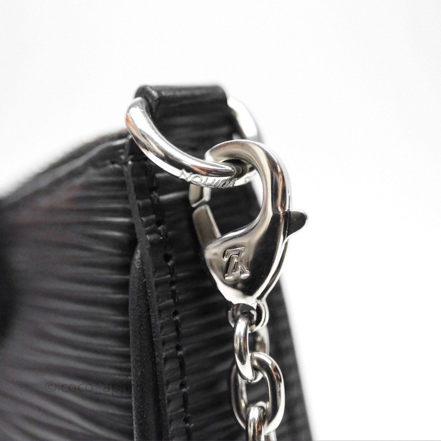 Louis Vuitton Epi Easy Pouch On Strap Black