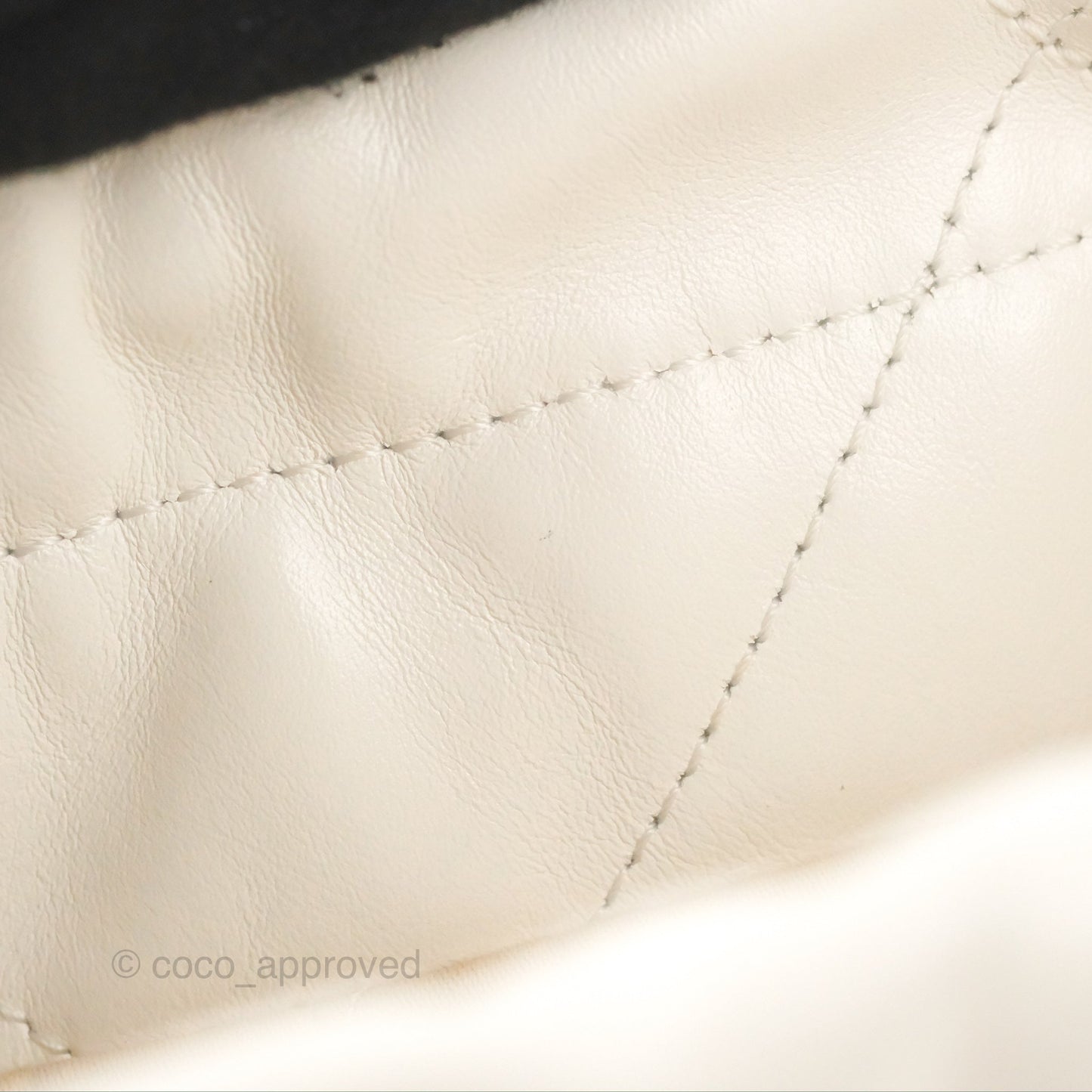 Chanel 22 Mini Bag White Shiny Crumpled Calfskin