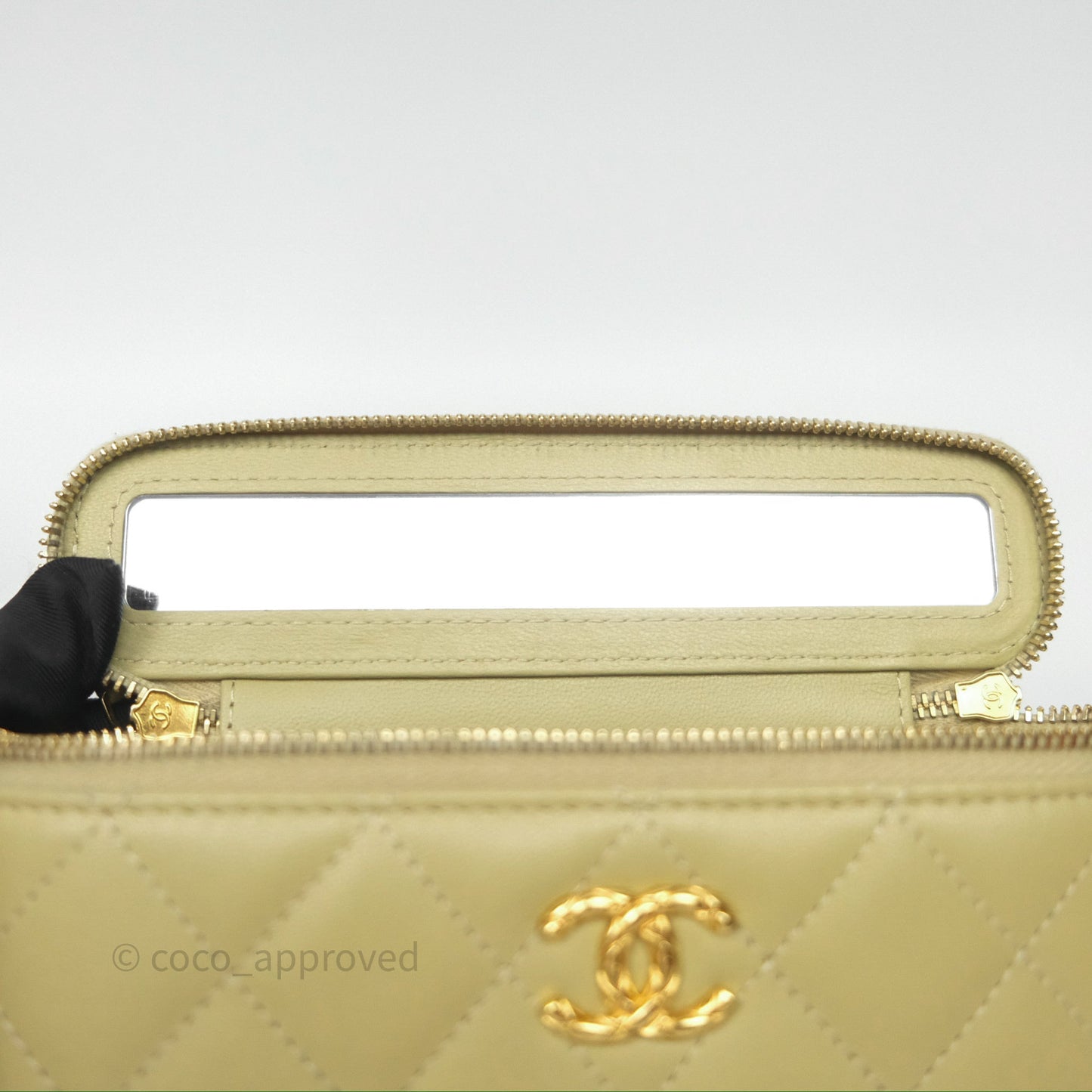 Chanel Vanity With Chain Olive Green Lambskin Gold Hardware