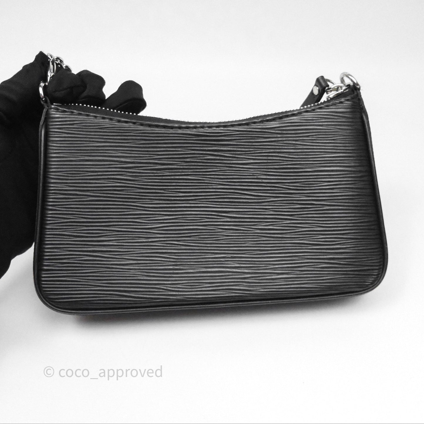 Louis Vuitton Epi Easy Pouch On Strap Black