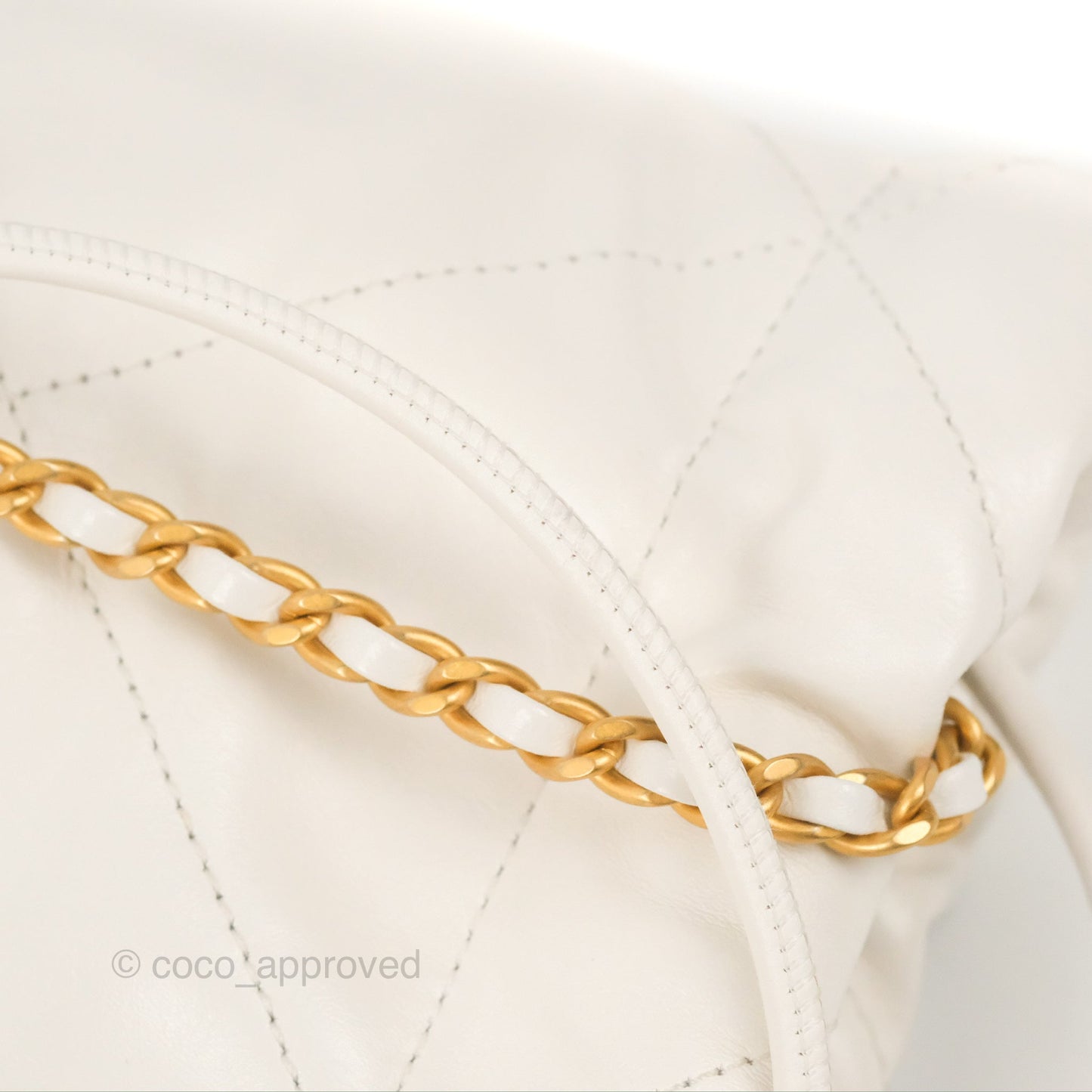 Chanel 22 Mini Bag White Shiny Crumpled Calfskin