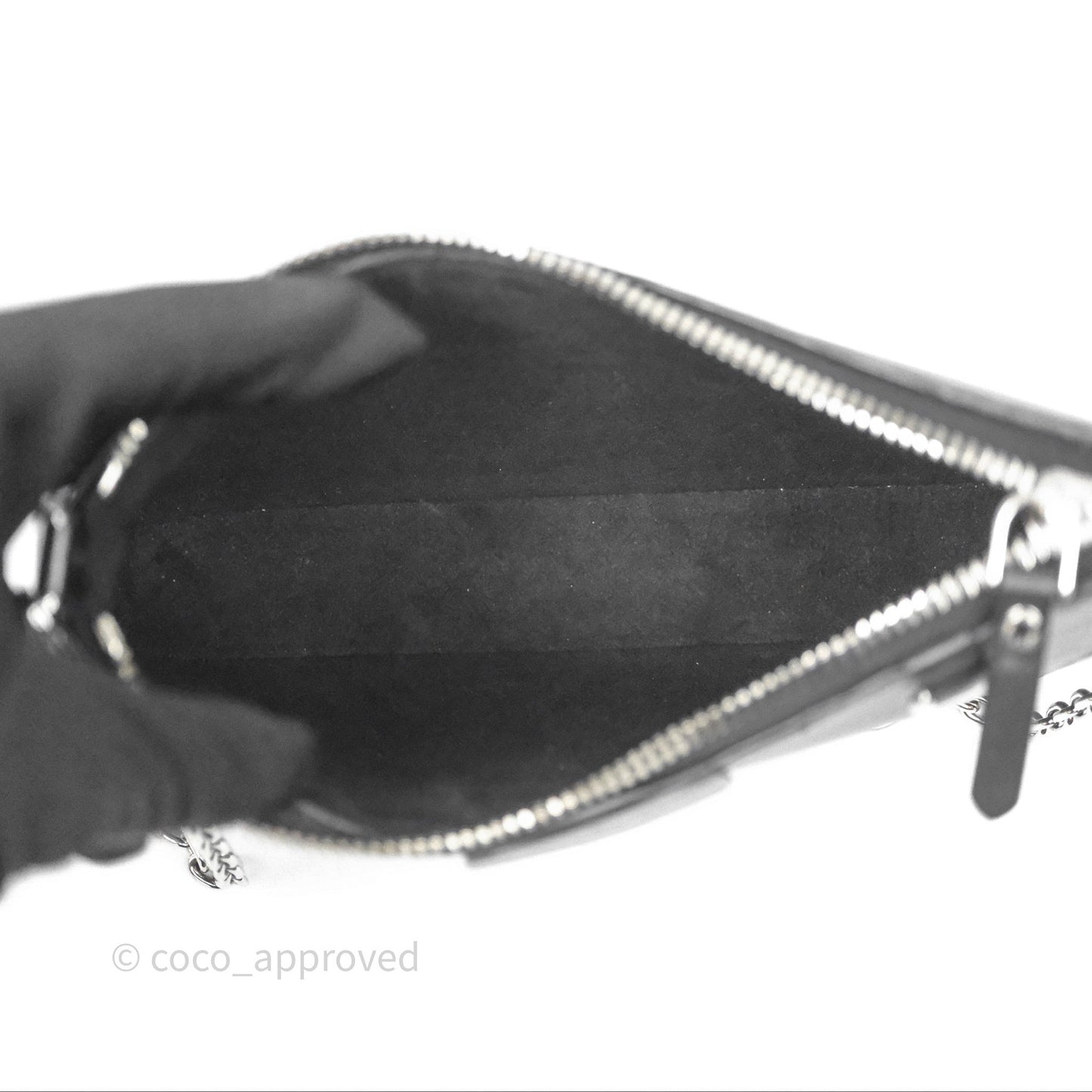 Louis Vuitton Epi Easy Pouch On Strap Black