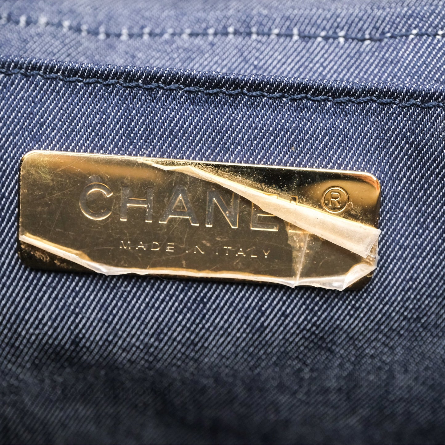 Chanel Round Vanity Clutch With Chain White Tweed Gold Hardware