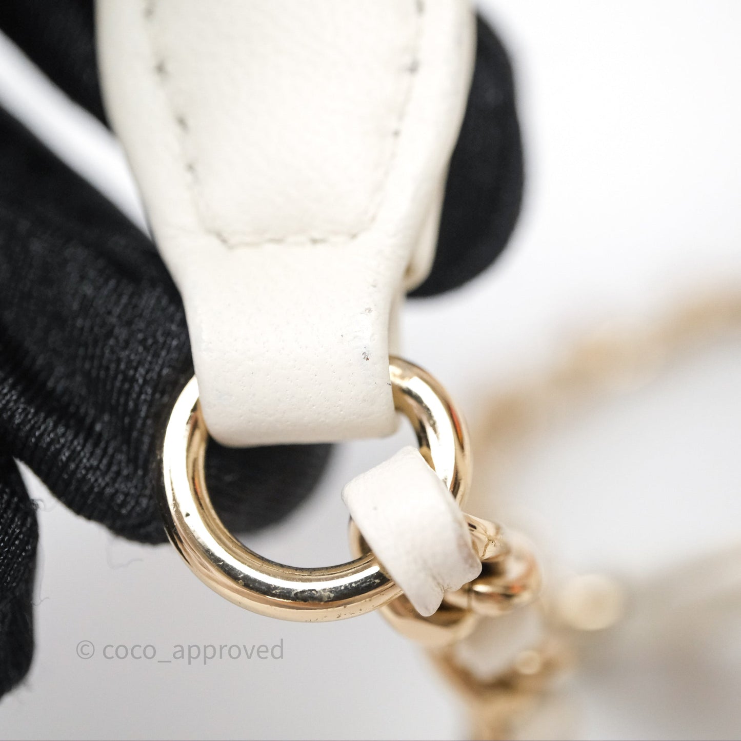 Chanel Round Vanity Clutch With Chain White Tweed Gold Hardware