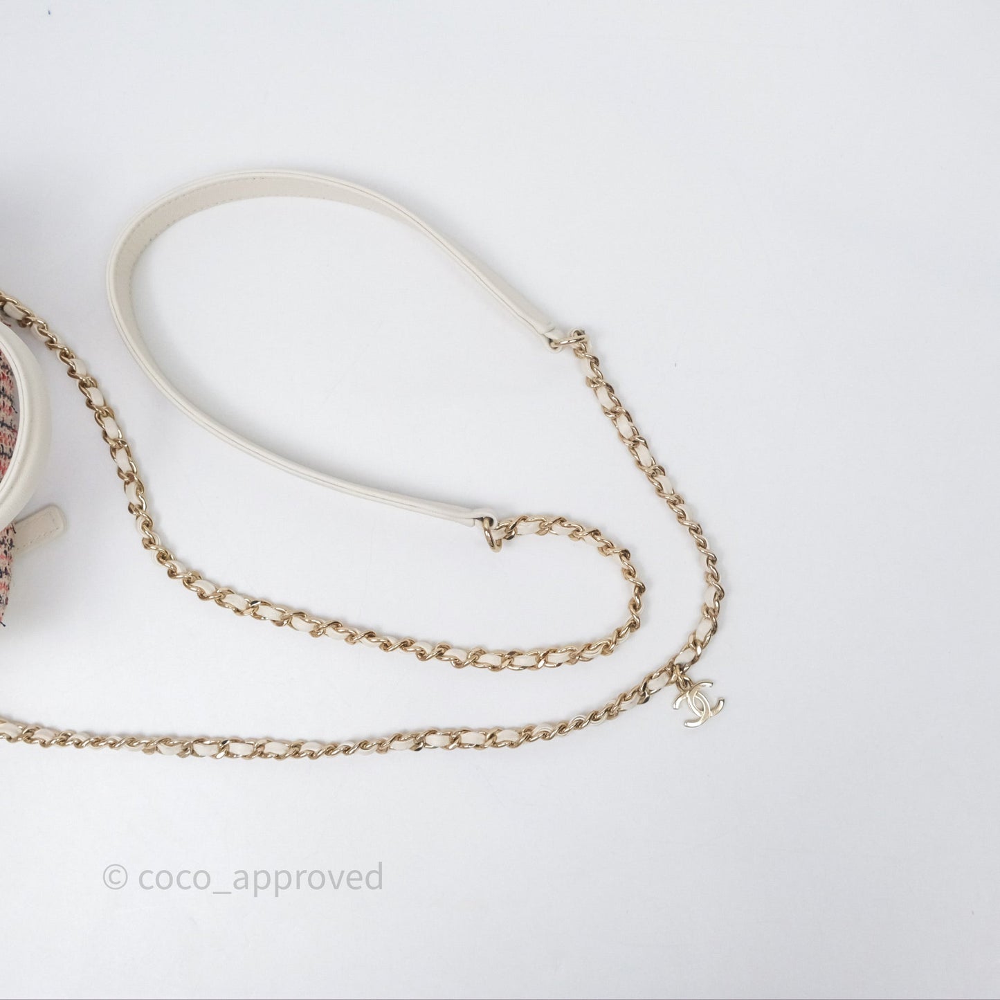 Chanel Round Vanity Clutch With Chain White Tweed Gold Hardware