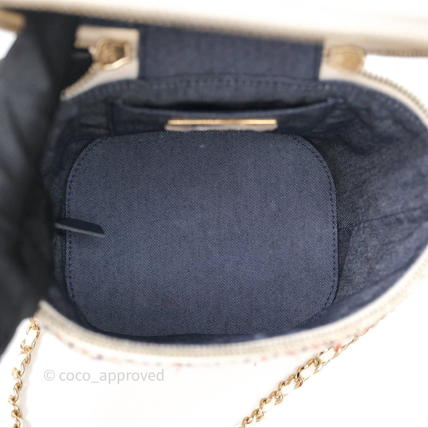Chanel Round Vanity Clutch With Chain White Tweed Gold Hardware